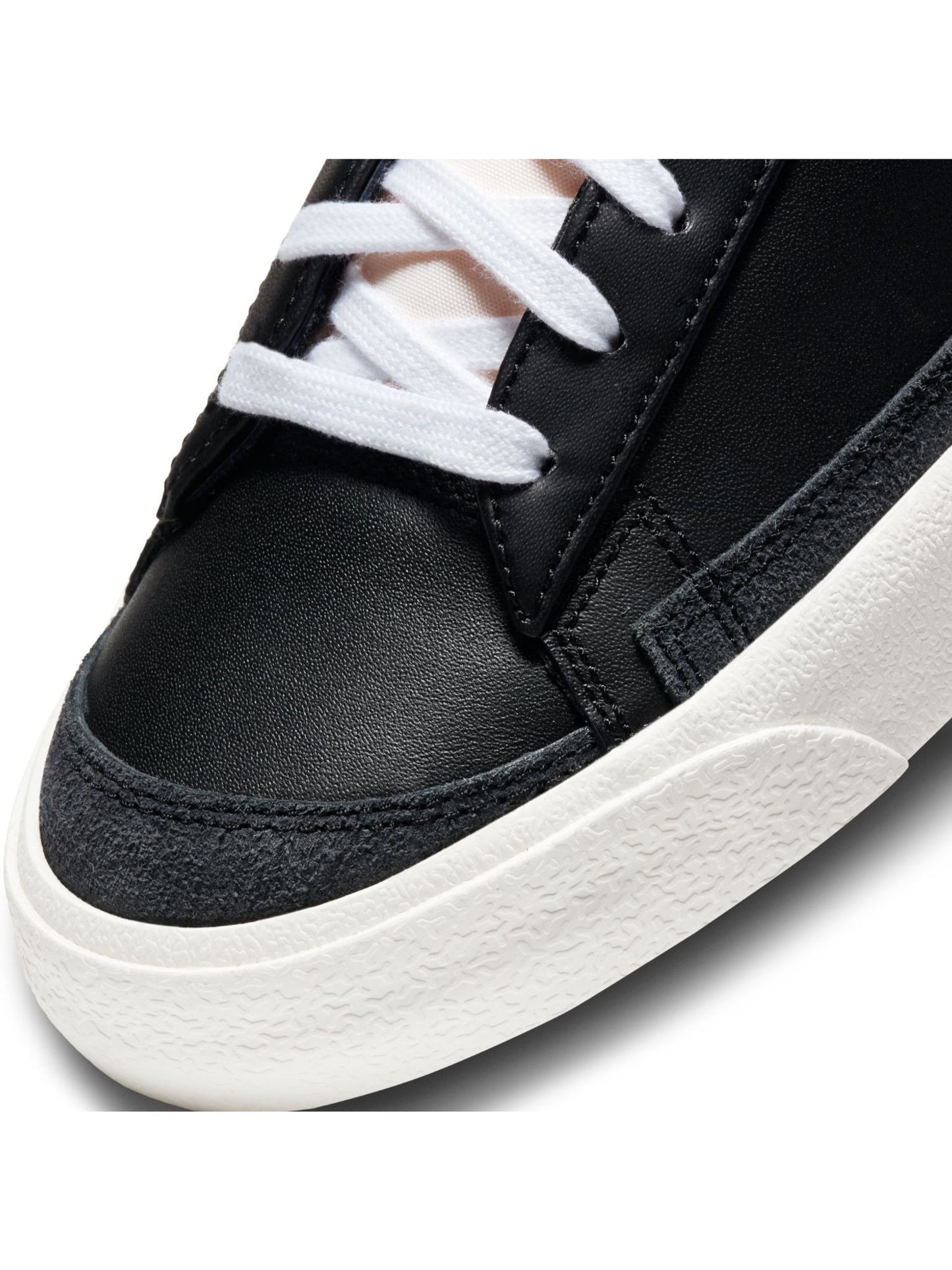 Nike Men Blazer Low '77 Vntg Sneakers