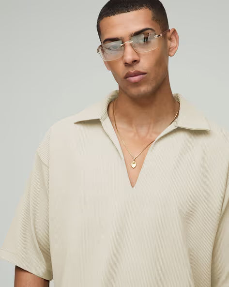 TRAQUILA Men Loose Fit Shirt with Short Sleeves