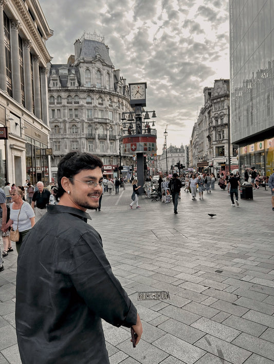 Regular Fit Corduroy shirt  Save to favourites Rs. 1,799.00