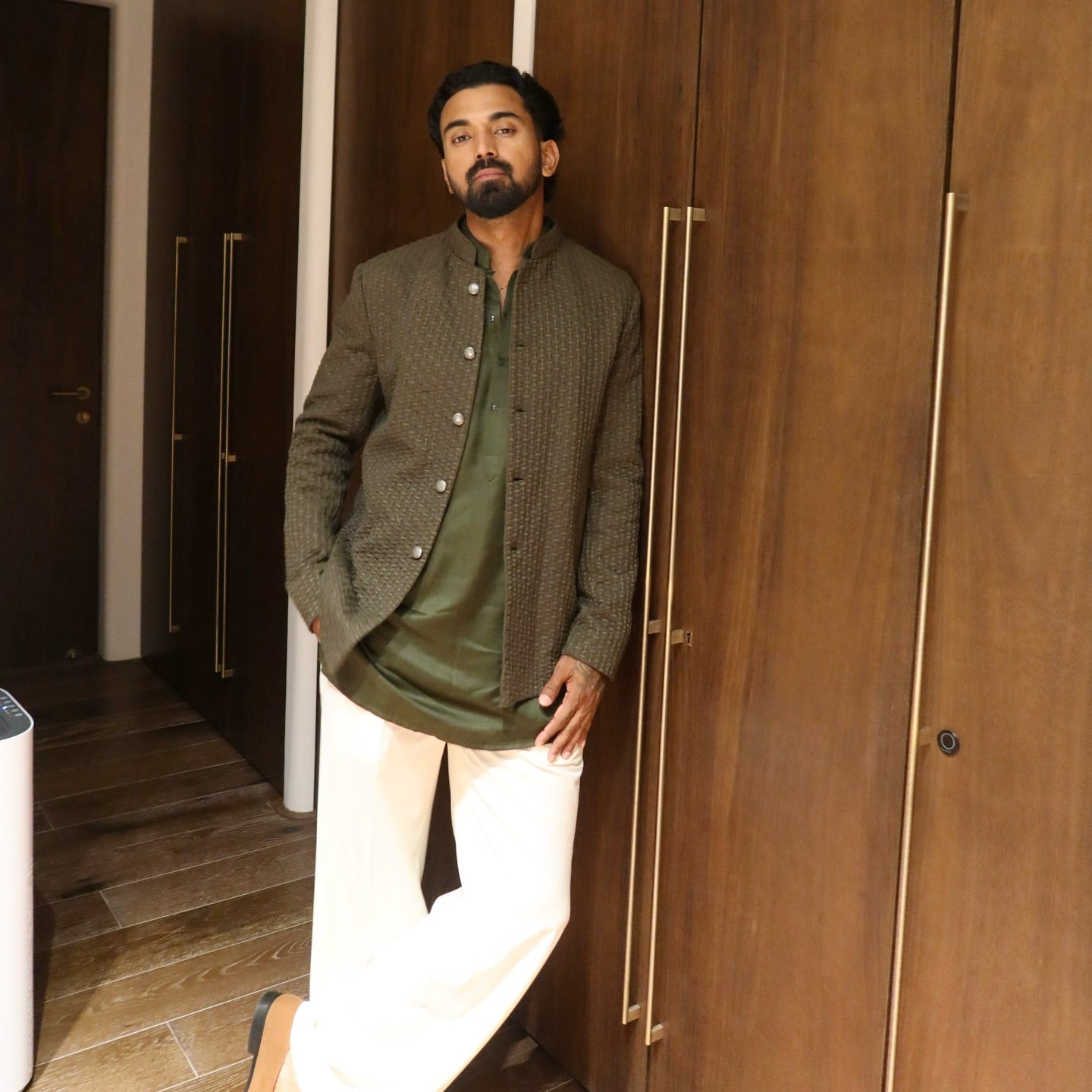 Men Brown Ethnic Motifs Embroidered Bandhgala Jashn Party Blazer